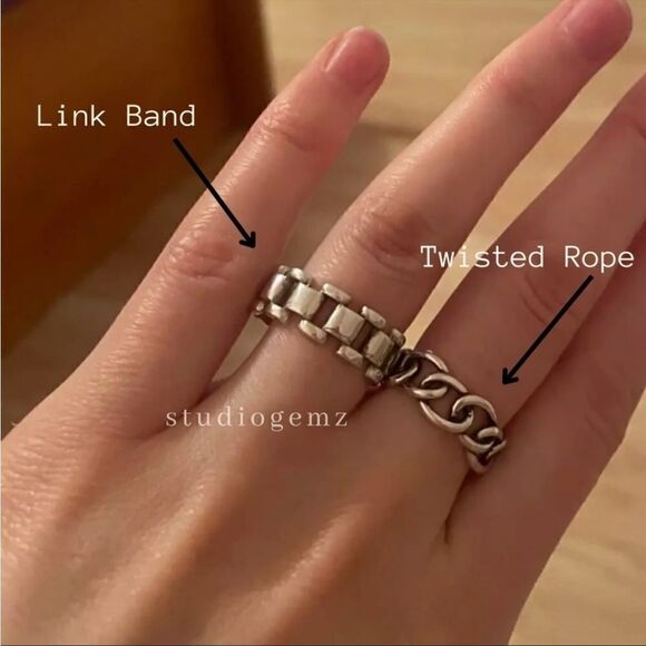 #28 SET of Two 925 Sterling Silver Rings - Picture 4 of 4